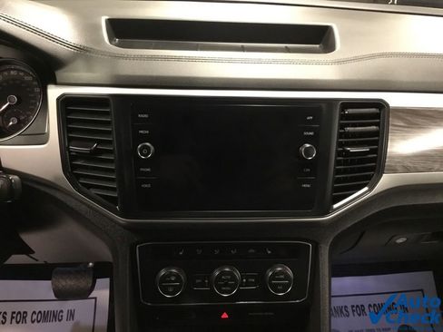 Used 2021 Volkswagen Atlas Cross Sport SE image 51