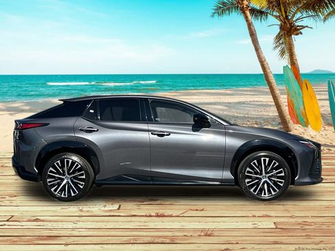 Used 2023 Lexus RZ 450e Premium w/ Accessory Package (Z1) image 6