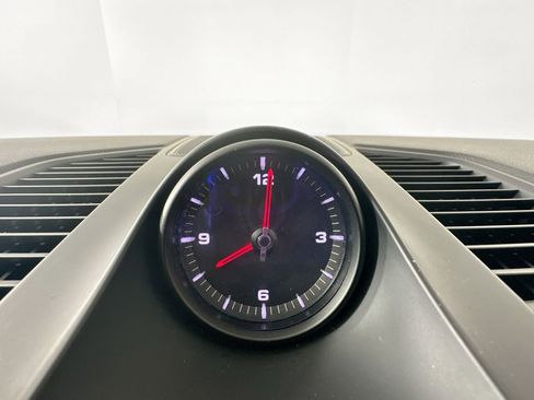 Certified 2019 Porsche Cayenne image 24