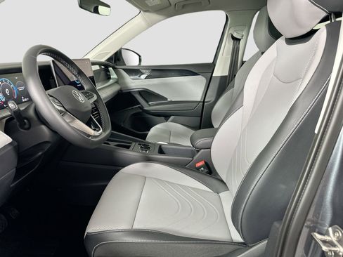 New 2026 Volkswagen Tiguan SE image 20