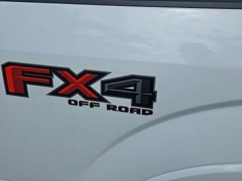 Used 2020 Ford F150 Lariat w/ Equipment Group 502A Luxury AWD/4WD image 7