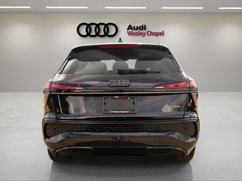 New 2026 Audi Q3 quattro 2.0T AWD/4WD image 4
