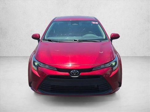 Used 2025 Toyota Corolla LE FWD image 2