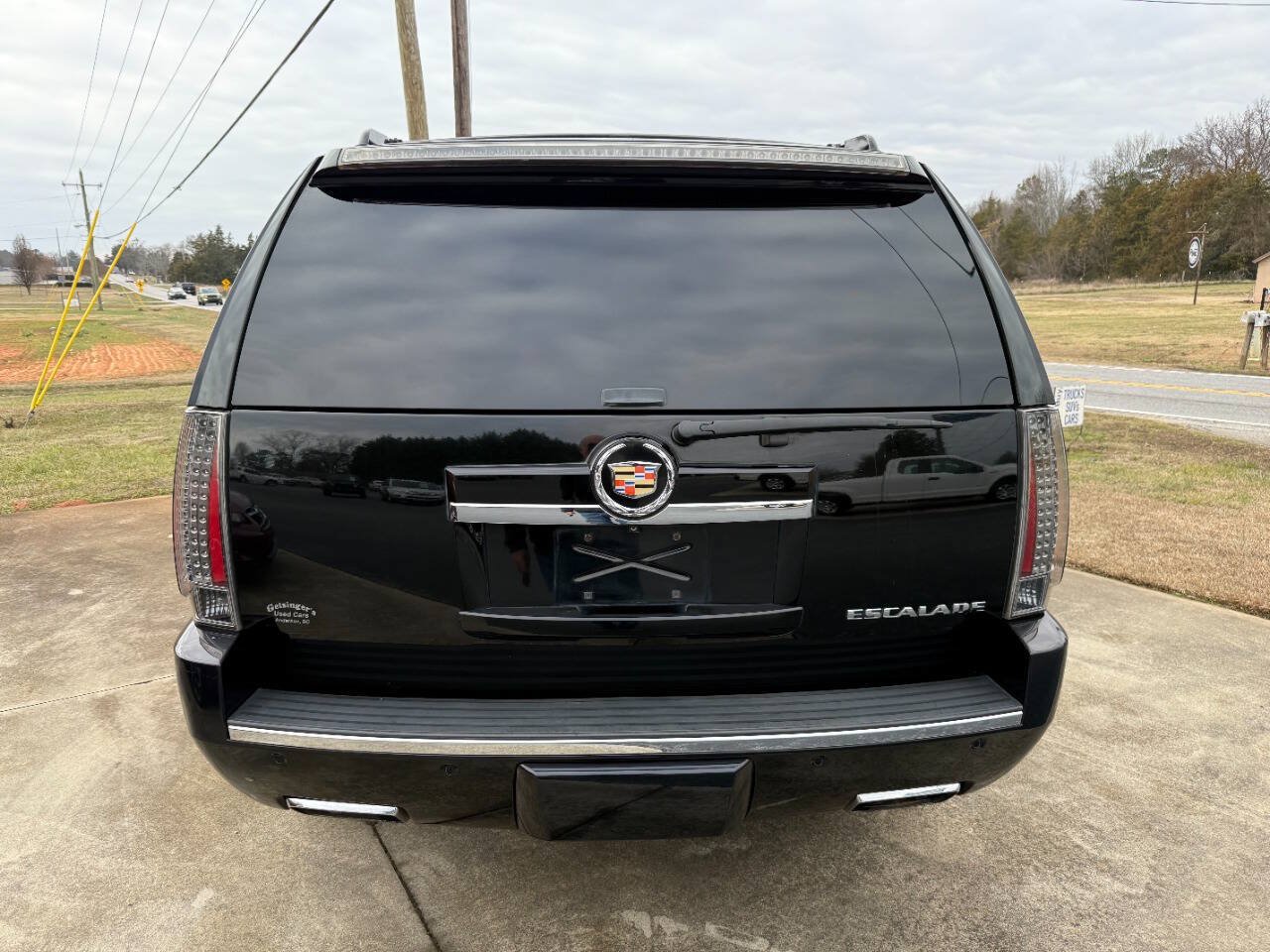 Used 2013 Cadillac Escalade Premium AWD/4WD image 3