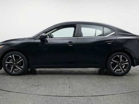 Used 2025 Nissan Sentra SV FWD image 5