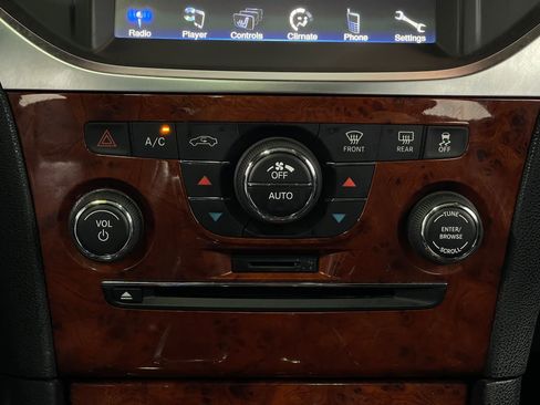 Used 2012 Chrysler 300 Limited RWD image 22