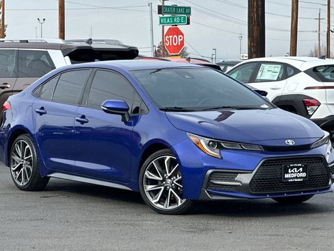 Used 2021 Toyota Corolla SE image 2