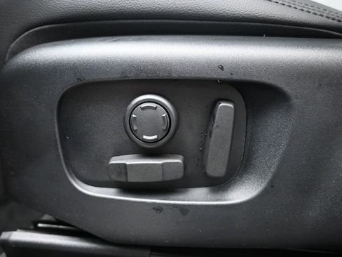 New 2026 Land Rover Range Rover Velar S image 22