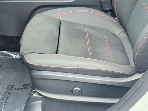 New 2026 Mercedes-Benz GLB 35 AMG 4MATIC image 18