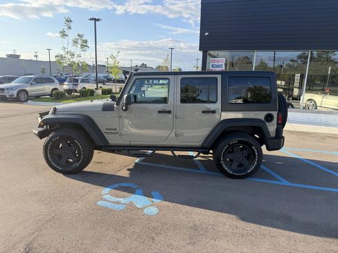 Used 2017 Jeep Wrangler Unlimited Sport w/ Quick Order Package 24S AWD/4WD image 8