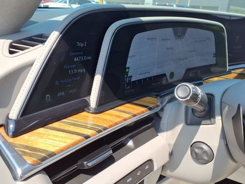 Certified 2023 Cadillac Escalade Premium Luxury Platinum image 31