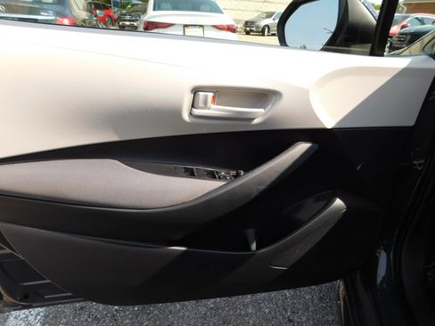 Used 2023 Toyota Corolla LE FWD image 15