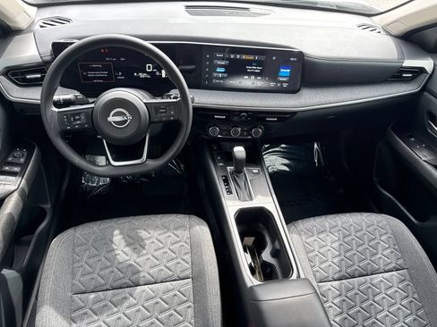 Used 2025 Nissan Kicks SV FWD image 22