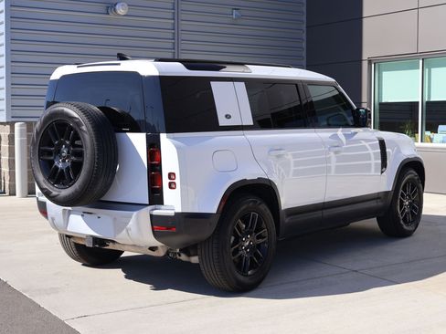 Used 2024 Land Rover Defender 110 S AWD/4WD image 7