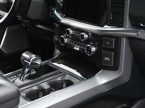 Used 2021 Ford F150 Lariat w/ Equipment Group 502A High image 34