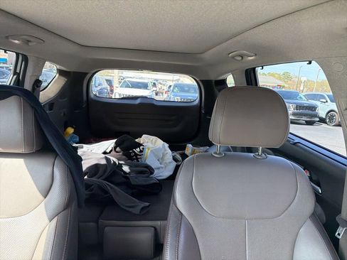 Used 2020 Hyundai Santa Fe Limited image 16