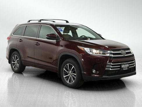 Used 2018 Toyota Highlander XLE image 7