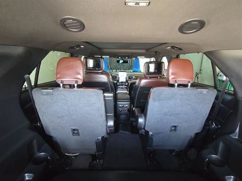 Used 2022 Ford Explorer Platinum w/ Equipment Group 601A RWD image 24