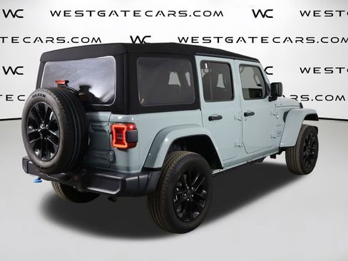 Used 2024 Jeep Wrangler Unlimited Sahara AWD/4WD image 46