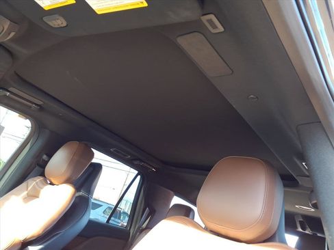 Used 2024 Lincoln Navigator Reserve image 18