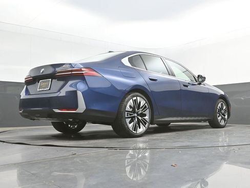 New 2027 BMW 530i RWD image 46