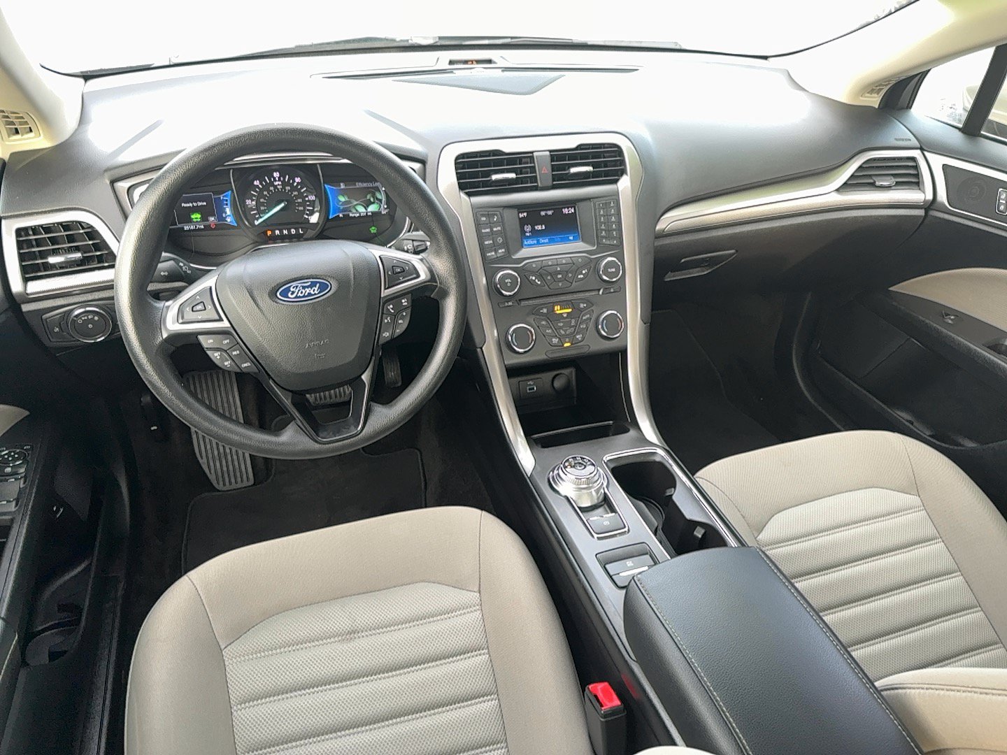 Used 2018 Ford Fusion S FWD image 11