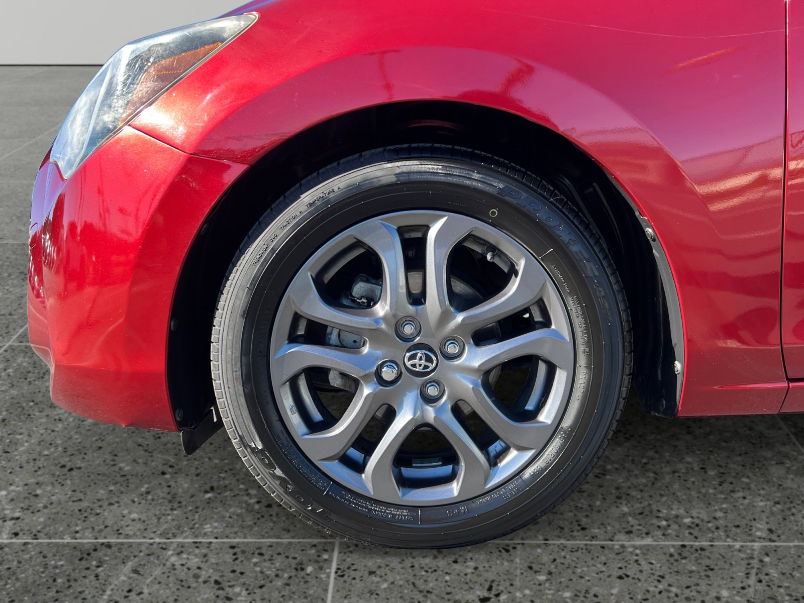 Used 2020 Toyota Yaris L FWD image 14