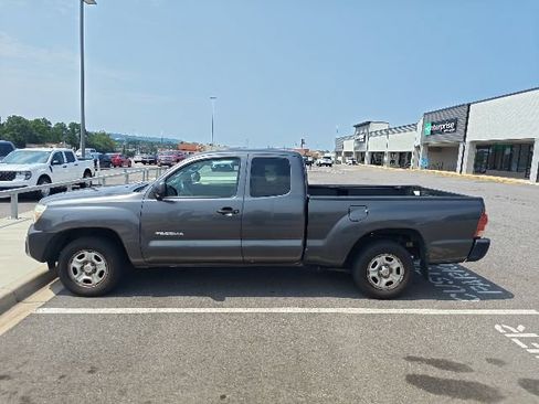 Used 2012 Toyota Tacoma 2WD Access Cab w/ Convenience Pkg image 6