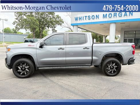 Used 2021 Chevrolet Silverado 1500 Custom Trail Boss w/ LPO, Dark Essentials Package AWD/4WD image 8