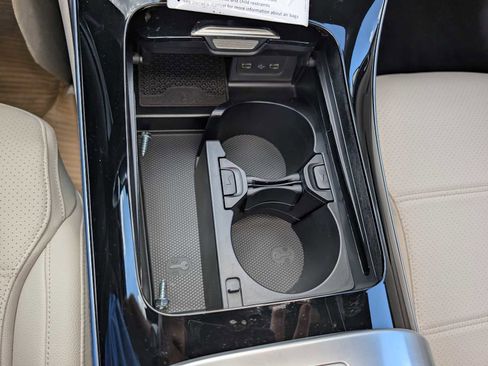 New 2026 Mercedes-Benz C 300 4MATIC Sedan image 24