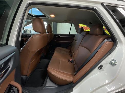 Used 2019 Subaru Outback 2.5i Touring w/ Popular Package #3A AWD/4WD image 20