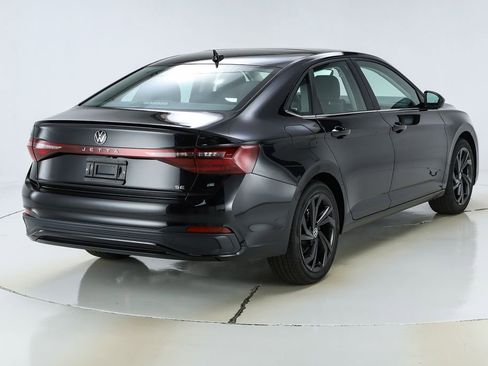 New 2026 Volkswagen Jetta SE FWD image 9