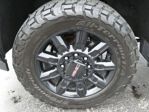 Used 2024 GMC Sierra 2500 AT4 w/ AT4 Premium Plus Package AWD/4WD image 11