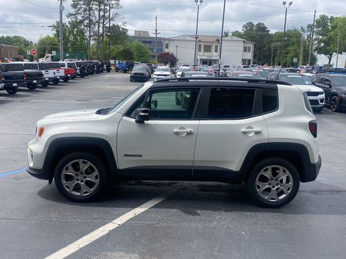 Used 2023 Jeep Renegade Limited w/ Sun/Sound Group AWD/4WD image 9