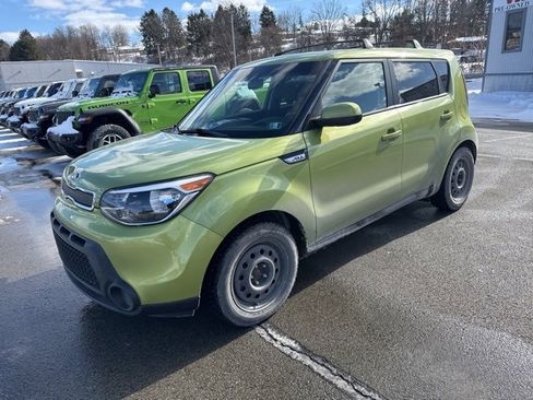 Used 2016 Kia Soul Base image 1