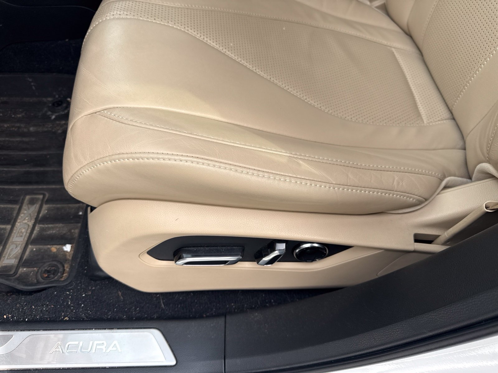 Used 2020 Acura RDX w/ Technology Package FWD image 8