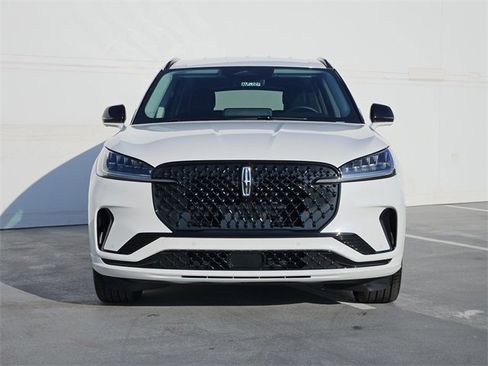 New 2026 Lincoln Aviator Premiere w/ Jet Appearance Package image 2