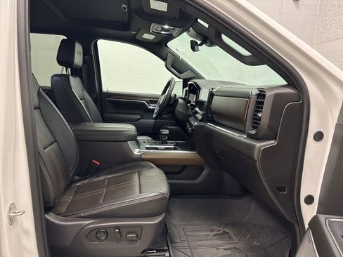 Used 2024 Chevrolet Silverado 1500 High Country w/ High Country Premium Package image 37