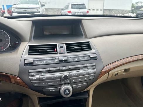 Used 2010 Honda Accord EX-L image 17