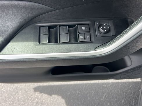 Used 2025 Toyota RAV4 XLE w/ Convenience Package image 4