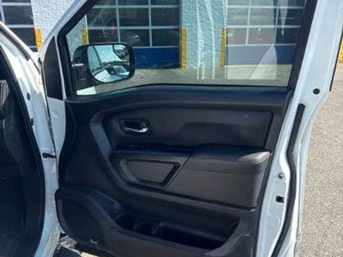 Used 2024 Nissan Titan PRO-4X w/ Pro-4x Convenience Package AWD/4WD image 35