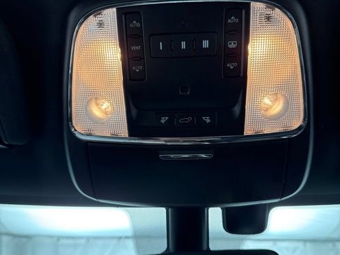 Used 2019 Jeep Grand Cherokee Limited X AWD/4WD image 24