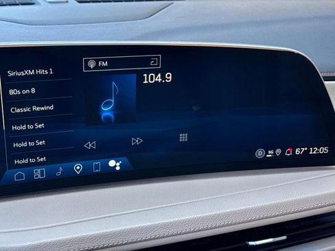 Used 2025 Cadillac XT4 Premium Luxury FWD image 24