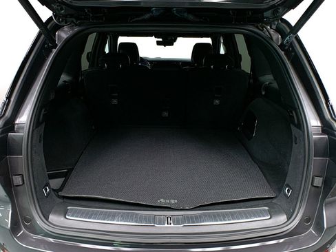 Used 2022 Jeep Grand Cherokee Summit w/ Adv Protech Group IV image 38