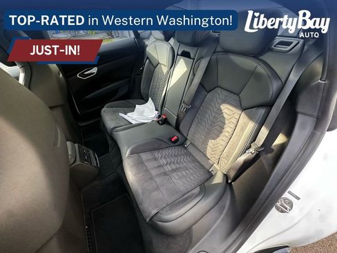 Used 2022 Audi e-tron GT Premium Plus image 14