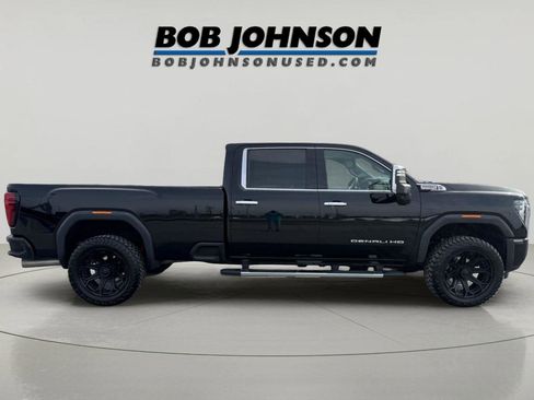 Used 2025 GMC Sierra 2500 Denali AWD/4WD image 1