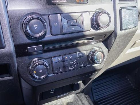 Used 2018 Ford F250 XL w/ Power Equipment Group image 19
