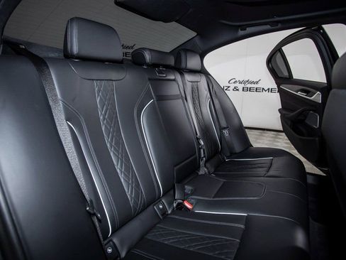 Used 2023 BMW M550i xDrive image 36