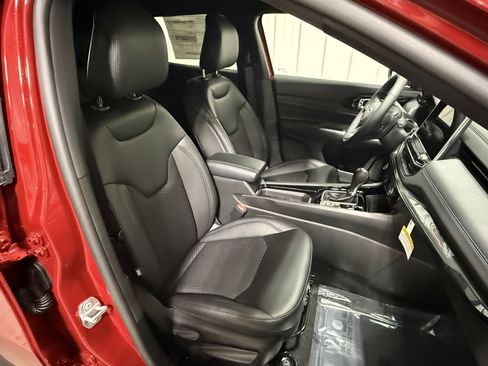 New 2026 Jeep Compass Latitude AWD/4WD image 11