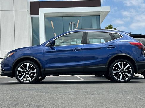 Used 2017 Nissan Rogue Sport SL FWD image 6